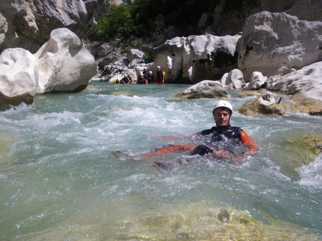 Couloir Samson vertigo verdon homme dans l'eau