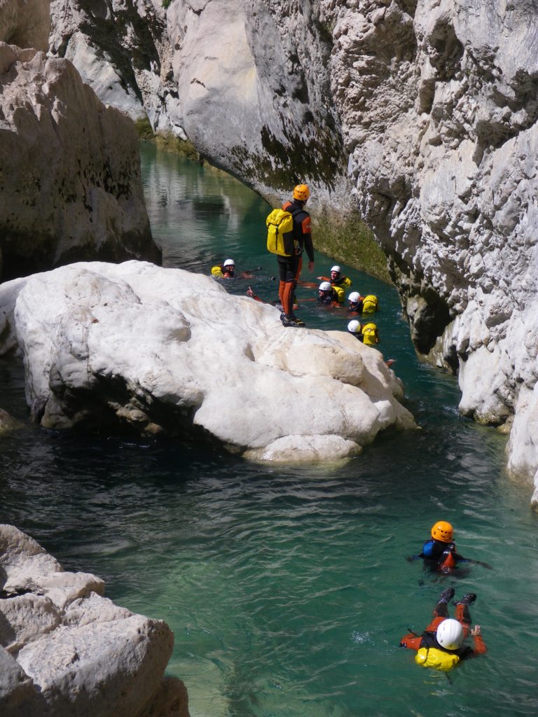 Canyon Ferne groupe de personnes vertigo verdon